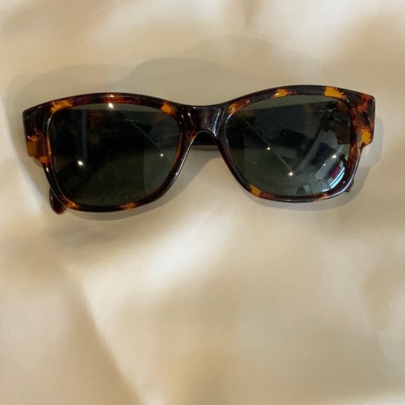 NOT AVAILABLE - Picture 3 of 11